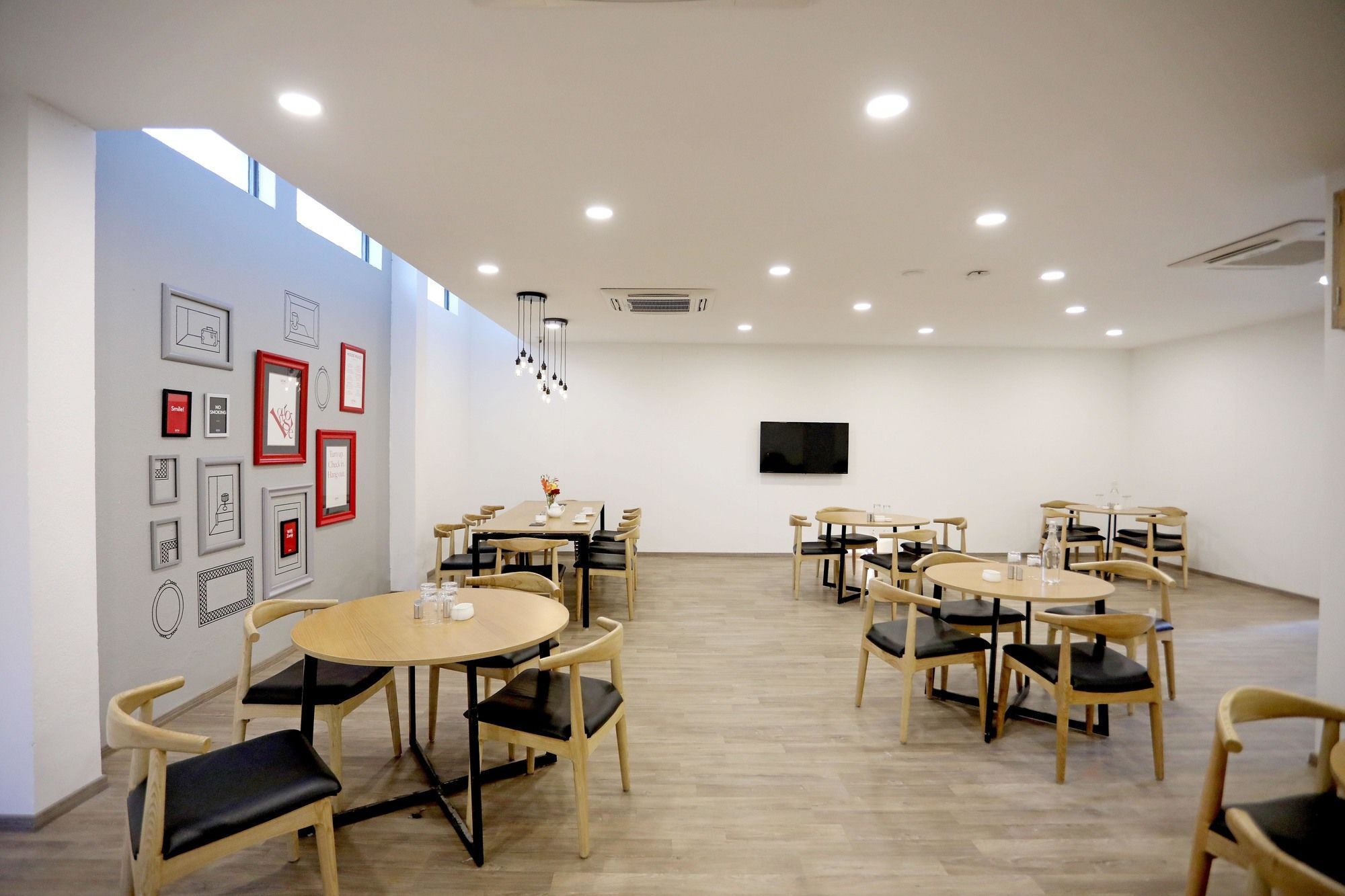Oyo Townhouse 027 Sector 15 Gurgaon Hotell Exteriör bild