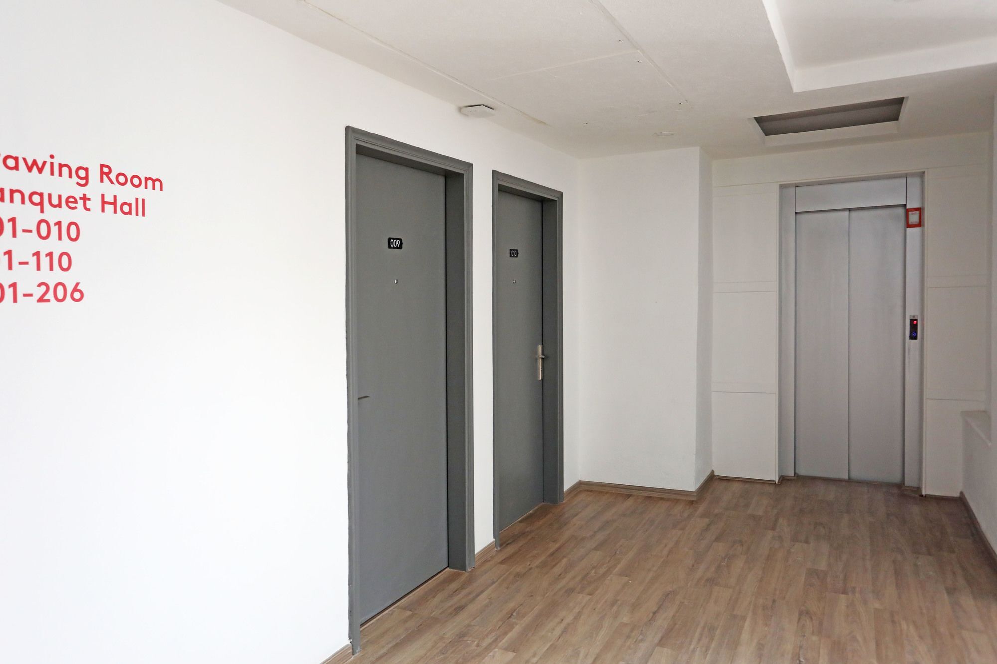 Oyo Townhouse 027 Sector 15 Gurgaon Hotell Exteriör bild