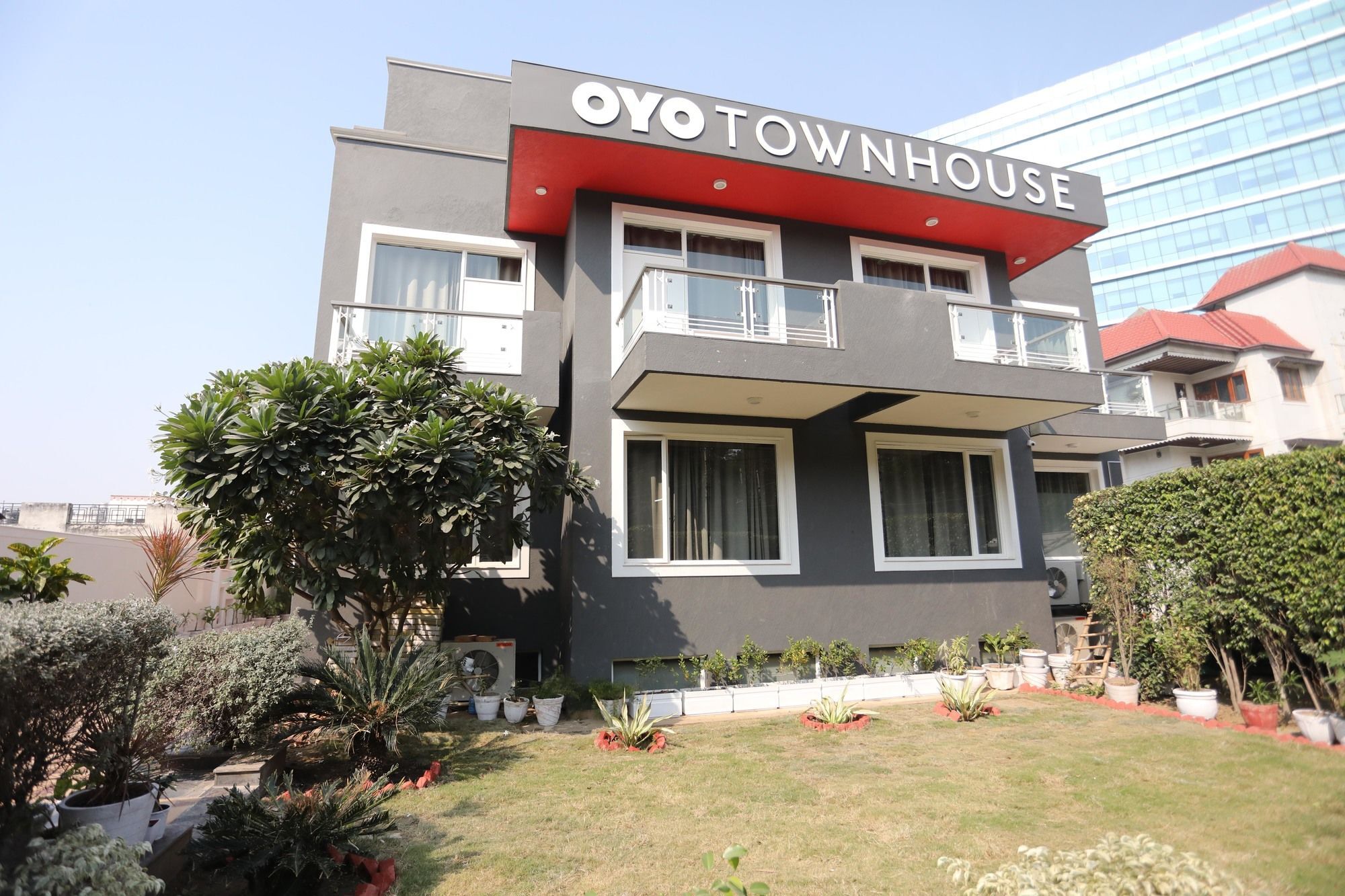 Oyo Townhouse 027 Sector 15 Gurgaon Hotell Exteriör bild